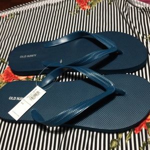 navy flip flops mens